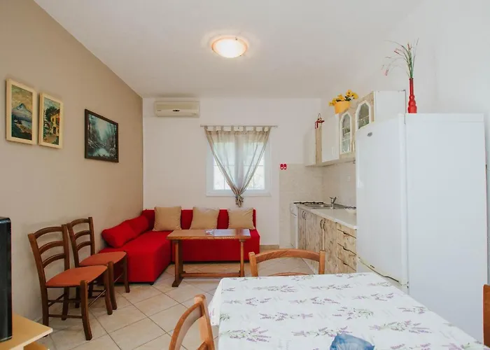Apartment 5968b