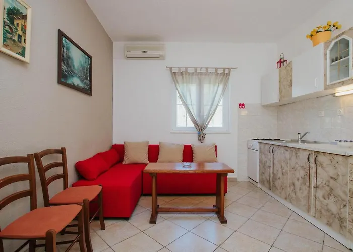 5968b Apartment